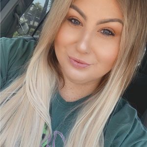 Meet your Posher, Angelina